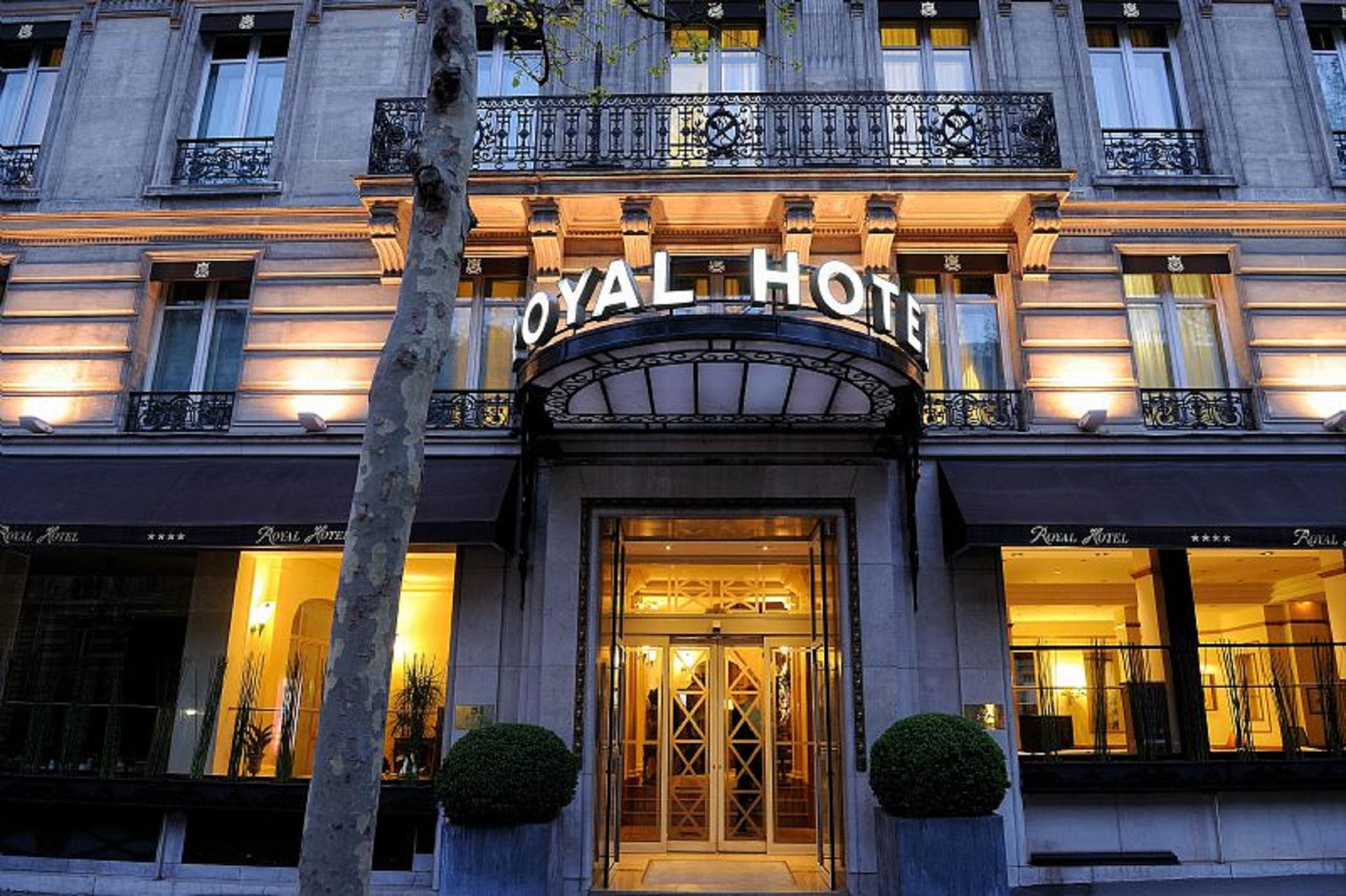 Royal Hotel Paris Champs Elysees Exterior photo