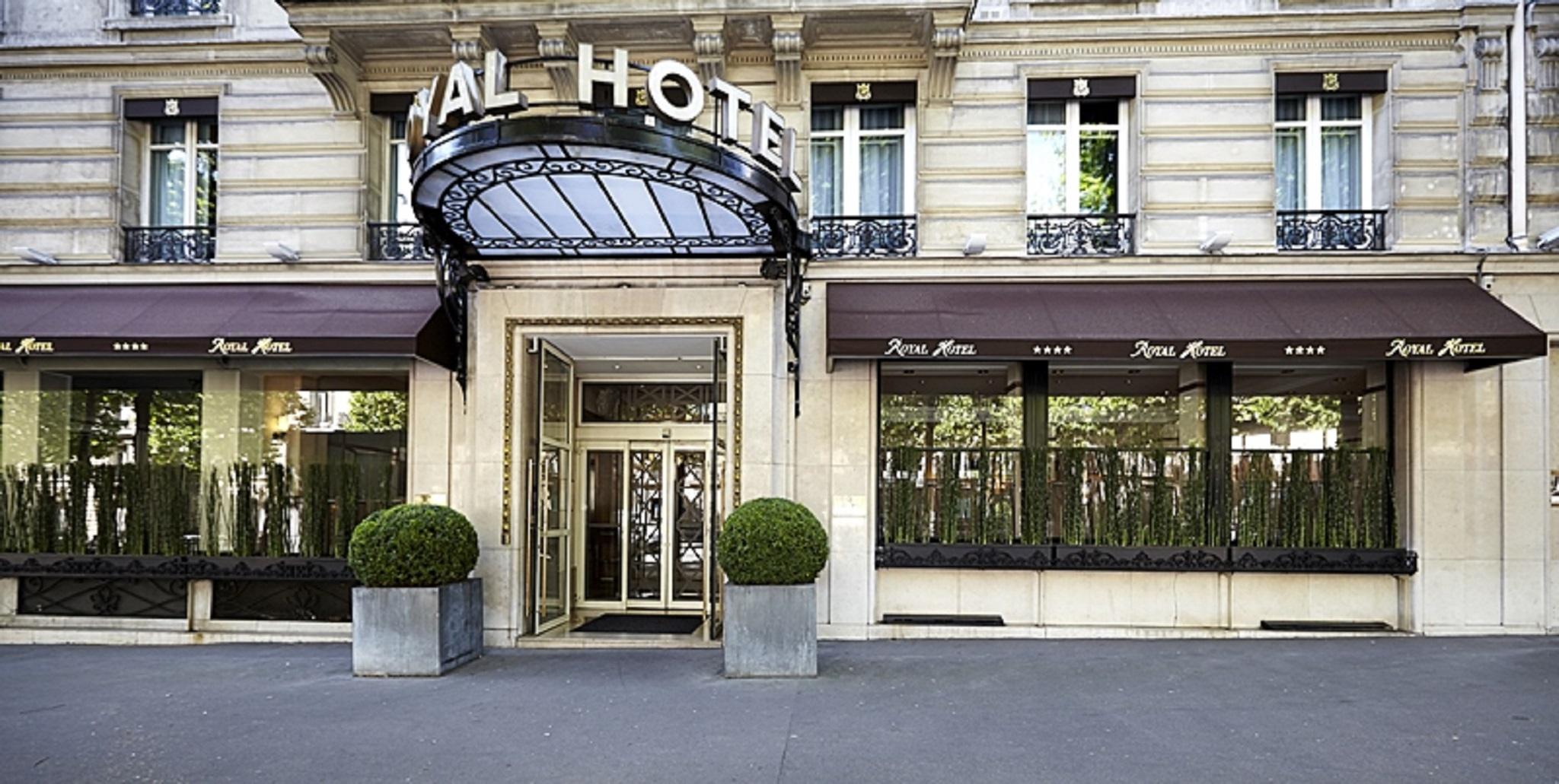 Royal Hotel Paris Champs Elysees Exterior photo