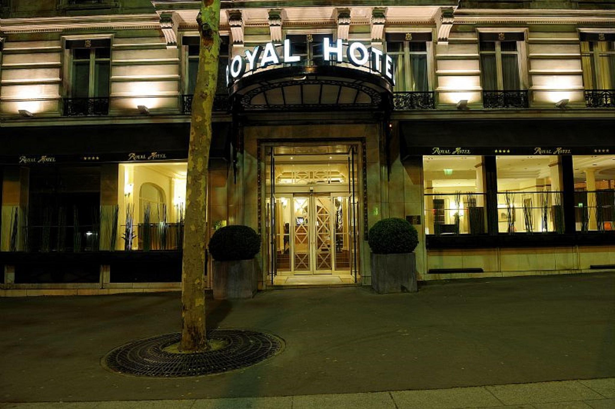 Royal Hotel Paris Champs Elysees Exterior photo